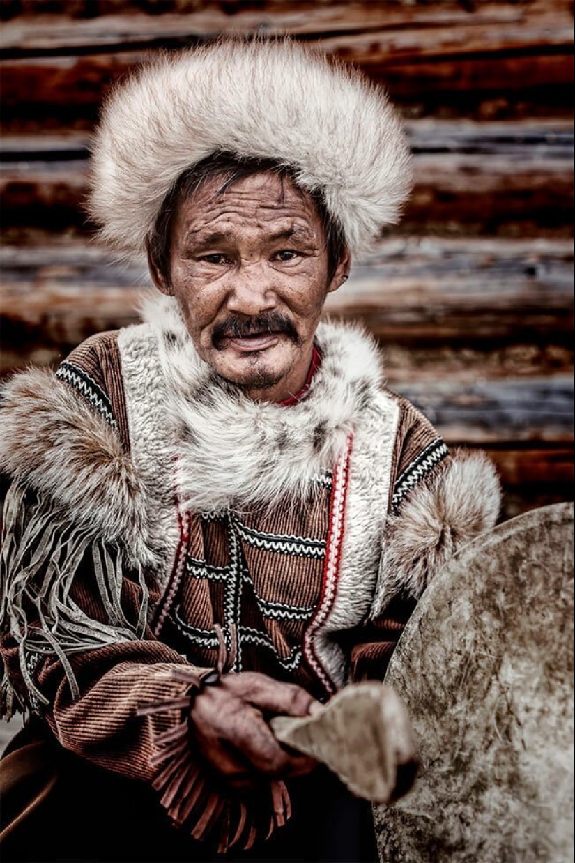 "La Siberia en los rostros": los indígenas de los pueblos Siberianos en la obra de Alejandro Khimushin