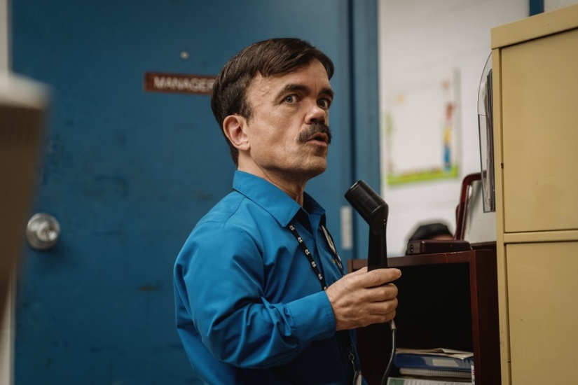 La verdadera historia del ladrón Jeffrey Manchester, que se escondió en el tejado de una juguetería.