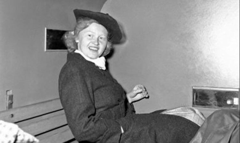 La vida, los crímenes y la muerte de Ilse Koch, apodada la bruja de Buchenwald La vida, los crímenes y la muerte de Ilse Koch, apodada la bruja de Buchenwald