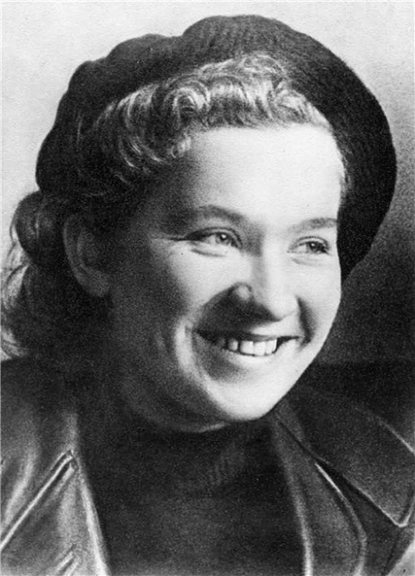 Las 14 oficiales de inteligencia femeninas más bellas de la historia