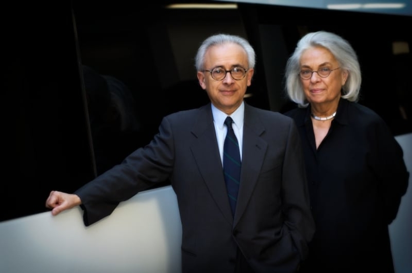 Laughter epidemic in Tanganyika in 1962. And it wasn't funny at all