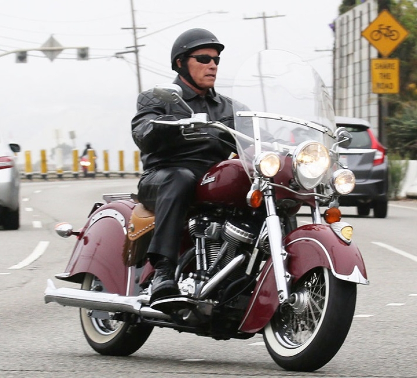 Let's go! Pitt, cher, Gosling and other star riders