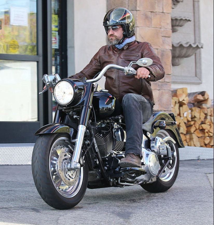 Let's go! Pitt, cher, Gosling and other star riders