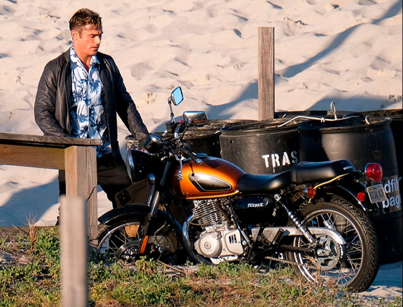 Let's go! Pitt, cher, Gosling and other star riders