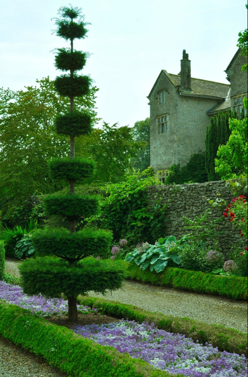 Levens Hall Garden