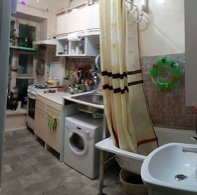 Life in the style of "smart" or How to make a coffee while sitting on the toilet Life in the style of "smart" or How to make a coffee while sitting on the toilet