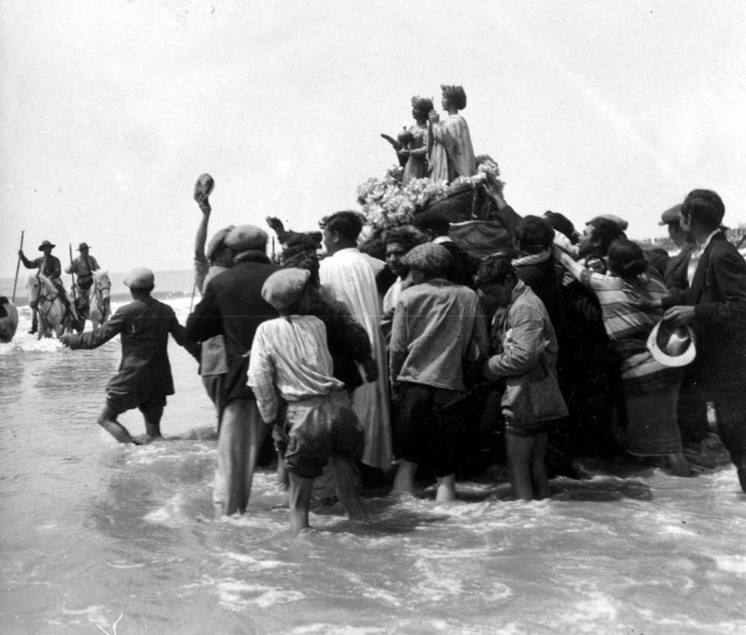 Life of Roma in Europe before World War II Life of Roma in Europe before World War II