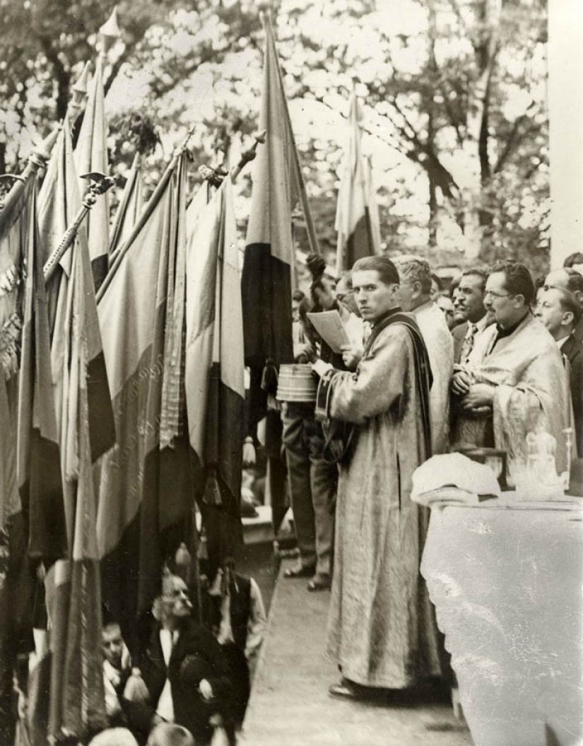 Life of Roma in Europe before World War II Life of Roma in Europe before World War II