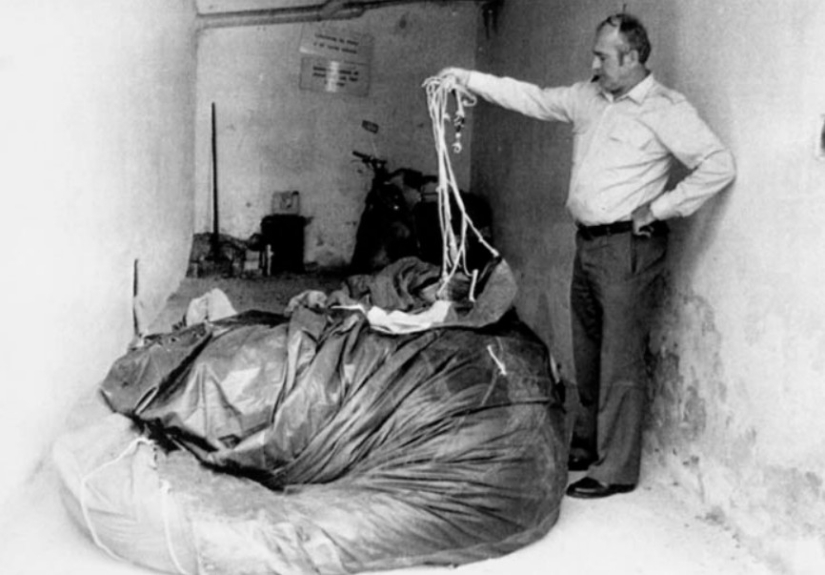 Like a champion, Robert Gutyra fled with his family behind the Iron Curtain in a hot air balloon