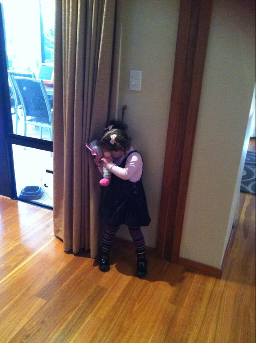 Little champions of the game of hide and seek