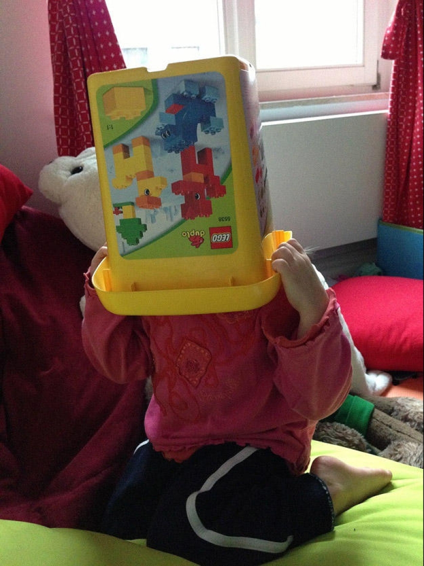 Little champions of the game of hide and seek