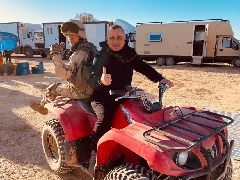 Lo que queda entre bastidores: 22 fotos del rodaje de películas famosas