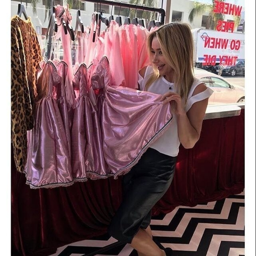 Lo que queda entre bastidores: 22 fotos del rodaje de películas famosas