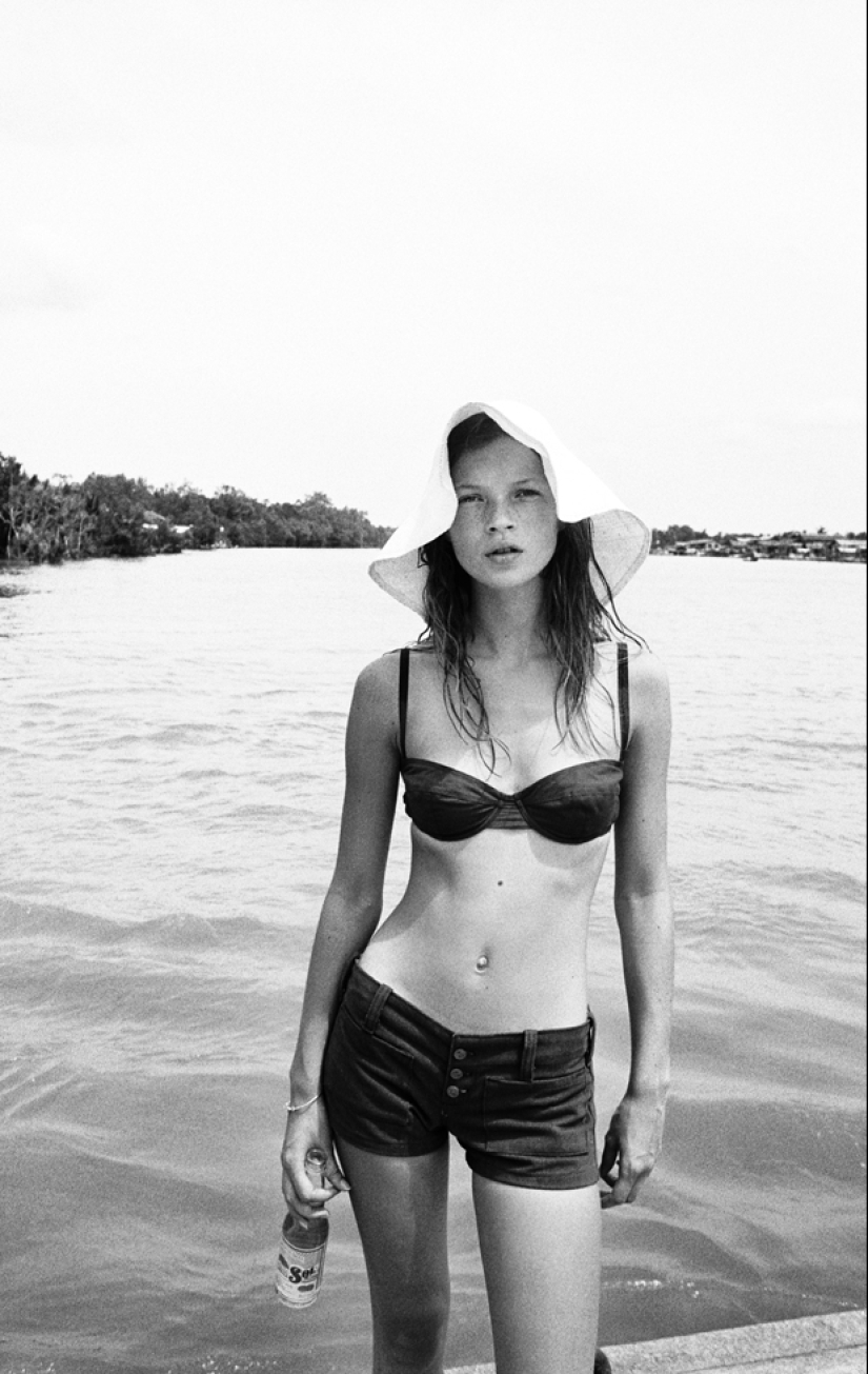 Long Live Summer! Vintage Photos of Famous Beauties on the Beach