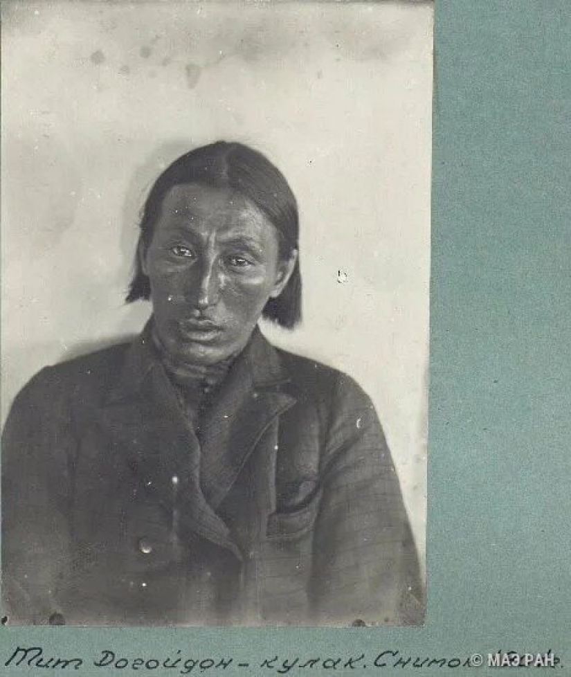 Looked like before the peasants in the age of 30-40 years Looked like before the peasants in the age of 30-40 years