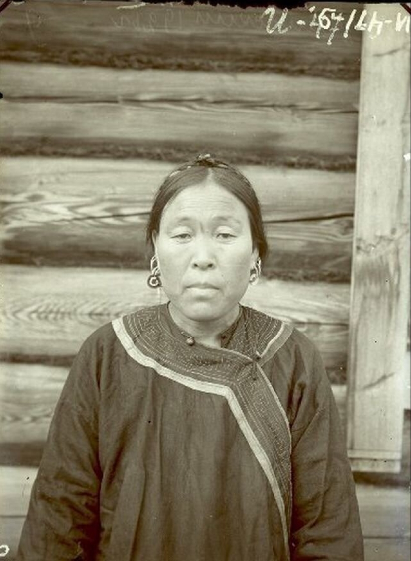 Looked like before the peasants in the age of 30-40 years Looked like before the peasants in the age of 30-40 years