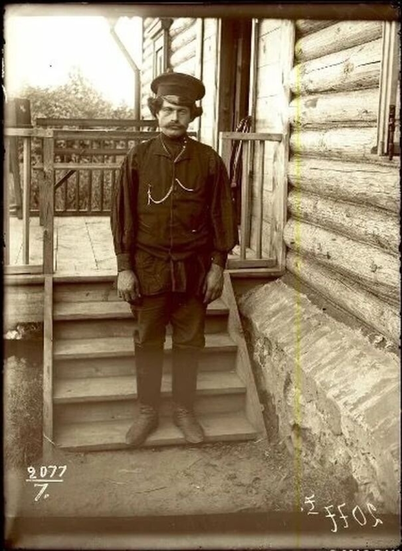 Looked like before the peasants in the age of 30-40 years Looked like before the peasants in the age of 30-40 years