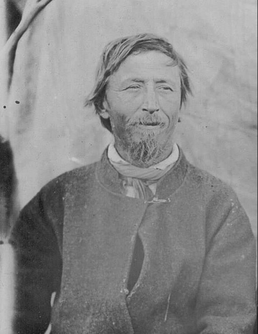 Looked like before the peasants in the age of 30-40 years Looked like before the peasants in the age of 30-40 years