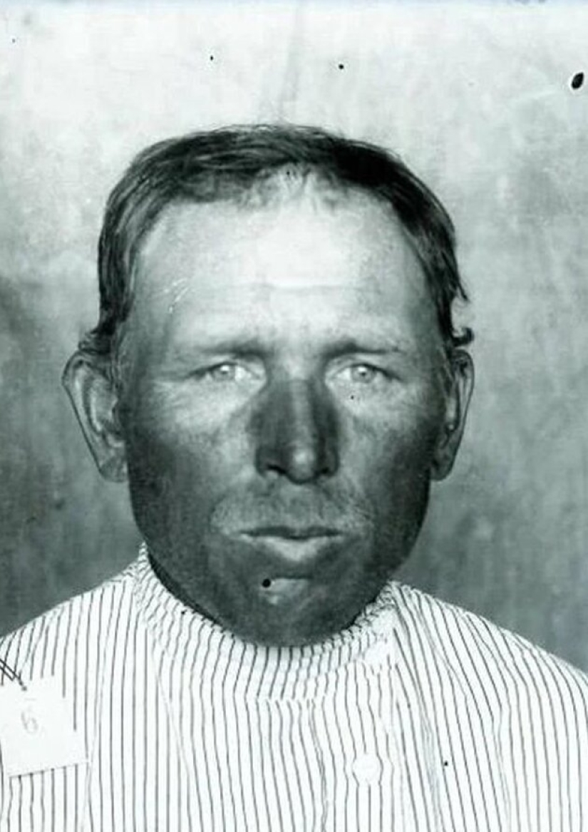 Looked like before the peasants in the age of 30-40 years Looked like before the peasants in the age of 30-40 years