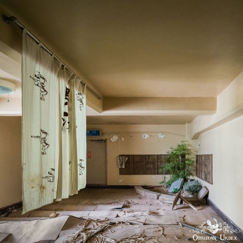 Looks like an abandoned Japanese resort and Spa Looks like an abandoned Japanese resort and Spa