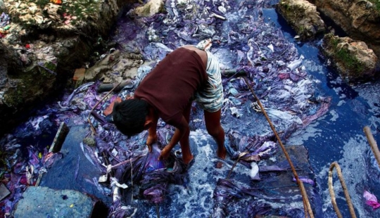Los jeans están matando nuestro planeta, pero solo nos enteramos ahora Los jeans están matando nuestro planeta, pero solo nos enteramos ahora