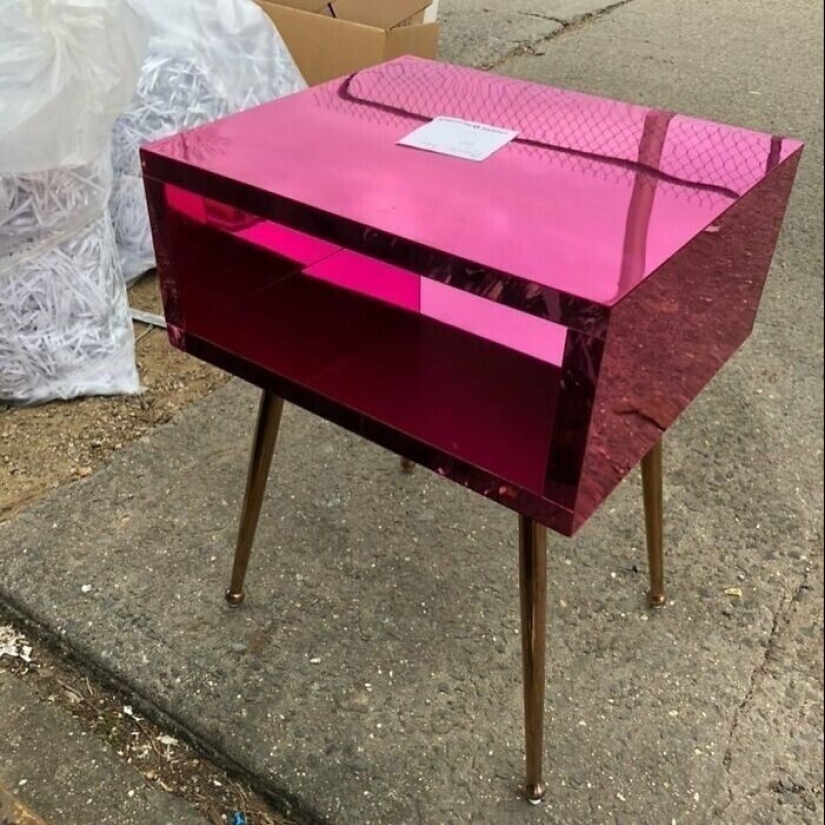 Lucky, so lucky! 40 great things from New York that someone threw away