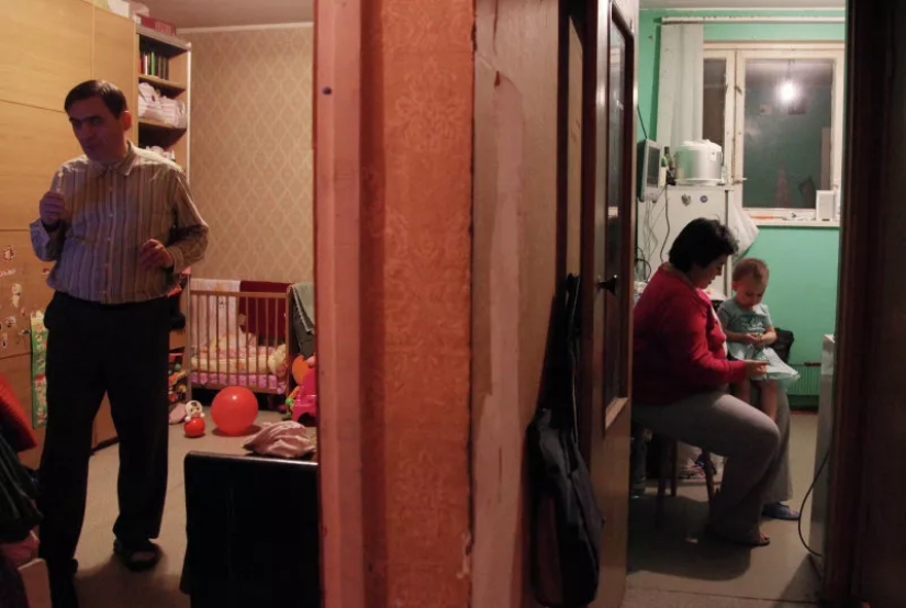 Lunch and shower according to the schedule: how they lived in Soviet communal apartments