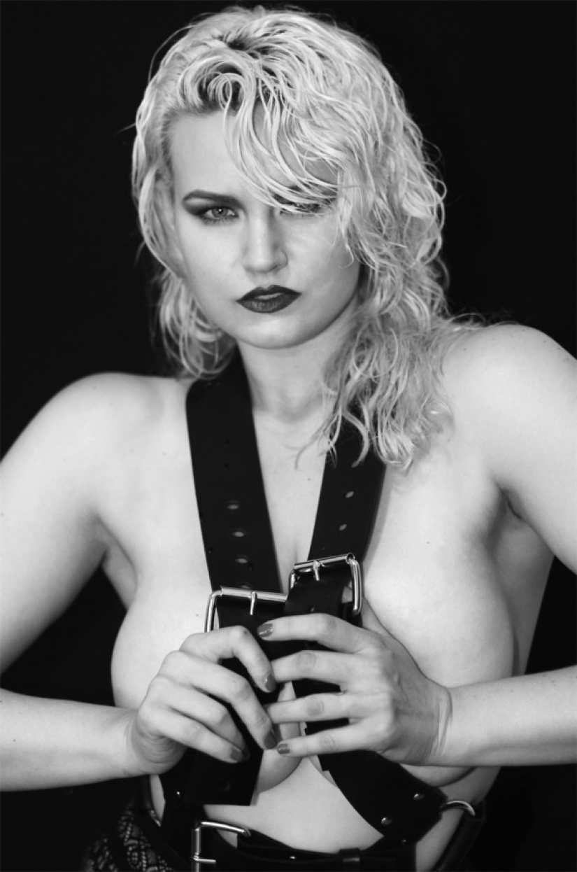 Luxurious Gia Genevieve is the living embodiment of pin-up