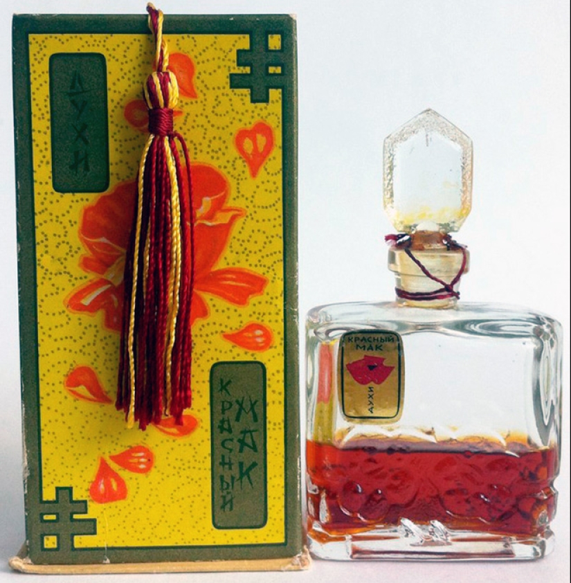 Made in the USSR: legendary cosmetic products and their advertising campaigns Made in the USSR: legendary cosmetic products and their advertising campaigns