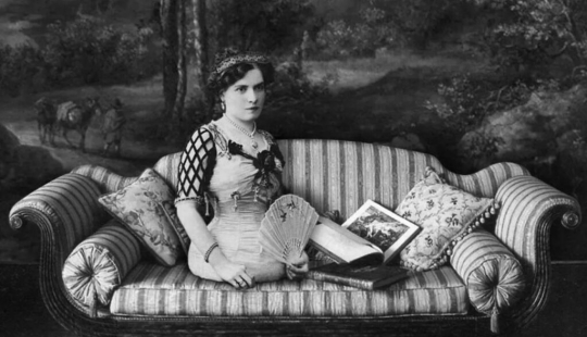 Mademoiselle Gabriel: la historia de una encantadora “mitad mujer” Mademoiselle Gabriel: la historia de una encantadora “mitad mujer”