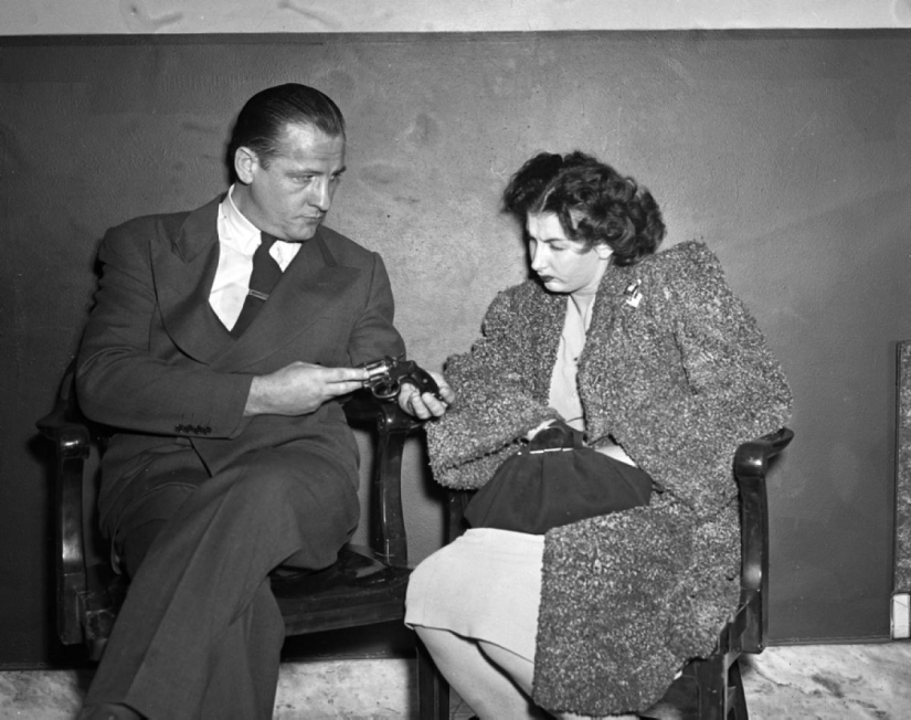 Madrina: 25 fotos raras de mujeres del mundo gángster Madrina: 25 fotos raras de mujeres del mundo gángster