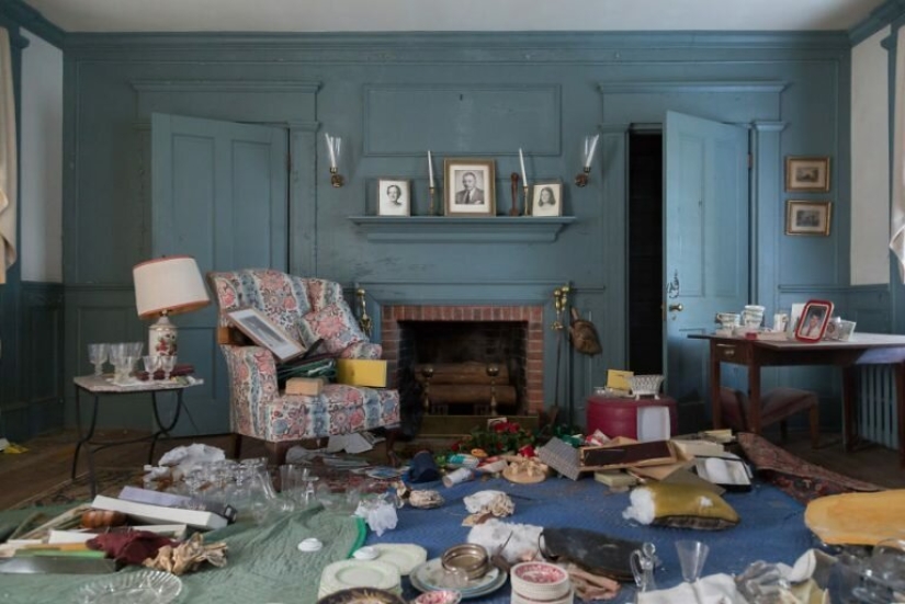 Master shooting abandoned locations Brian Sansivero entered the house of doctor Master shooting abandoned locations Brian Sansivero entered the house of doctor