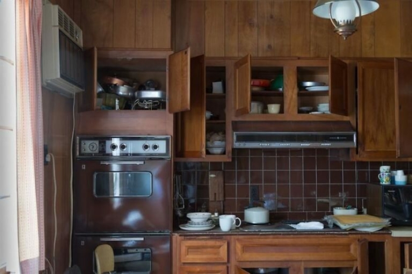 Master shooting abandoned locations Brian Sansivero entered the house of doctor Master shooting abandoned locations Brian Sansivero entered the house of doctor