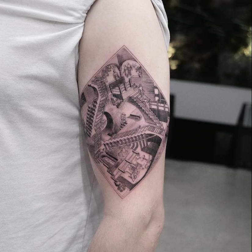 Masterpieces of world art on tattoos of Eva Karabudak