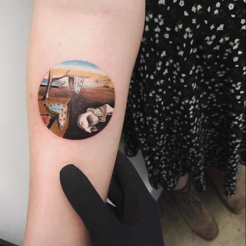 Masterpieces of world art on tattoos of Eva Karabudak