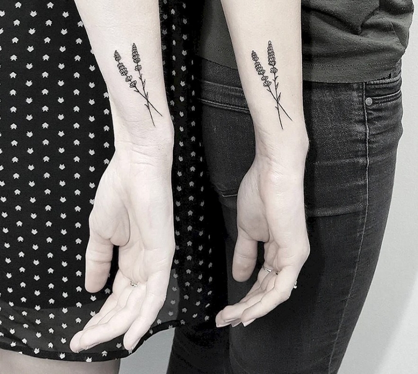 Matching Mom and Daughter Tattoos That Say a Lot Without Words