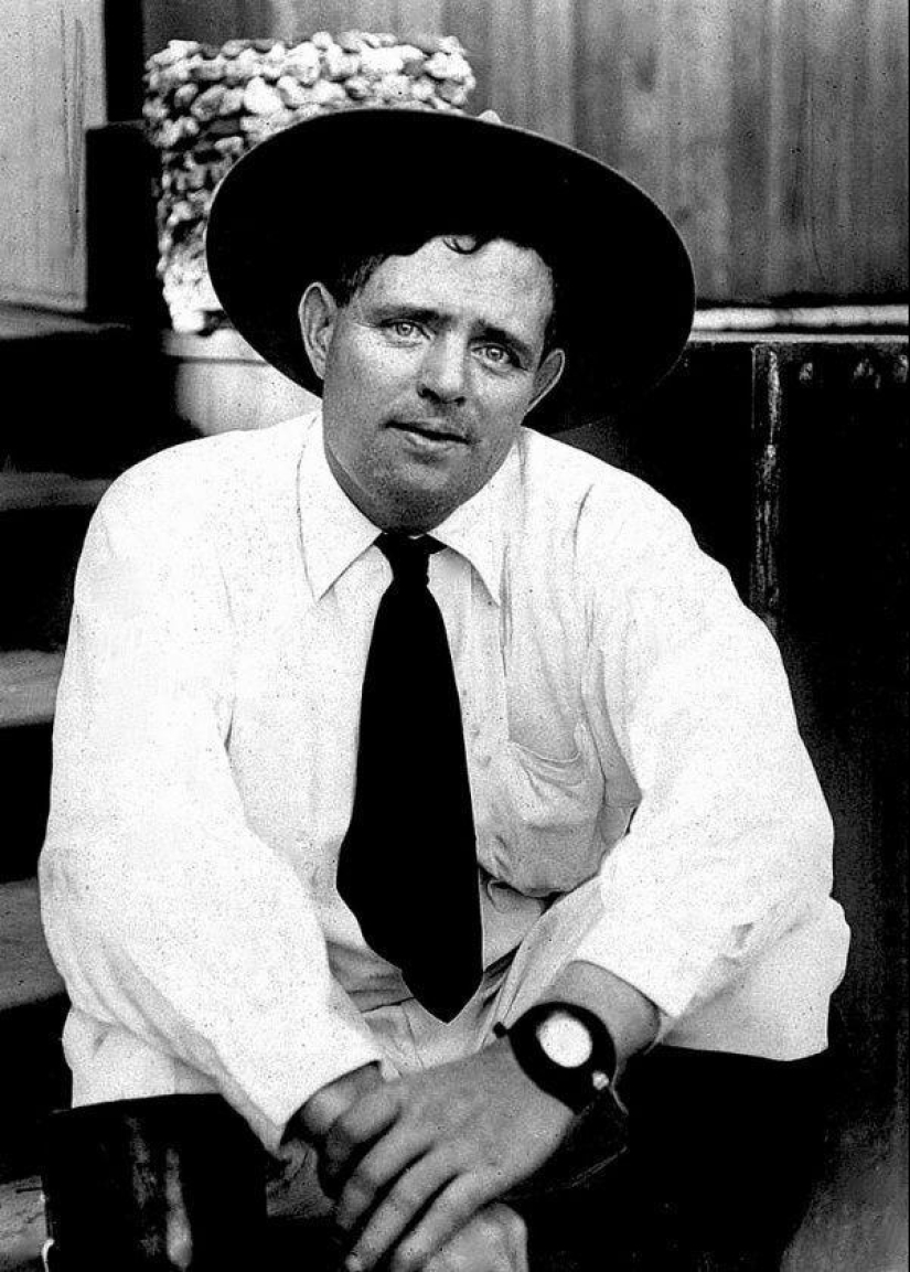 Maxim Gorky con una escoba y otros escritores, como usted no los ha visto Maxim Gorky con una escoba y otros escritores, como usted no los ha visto