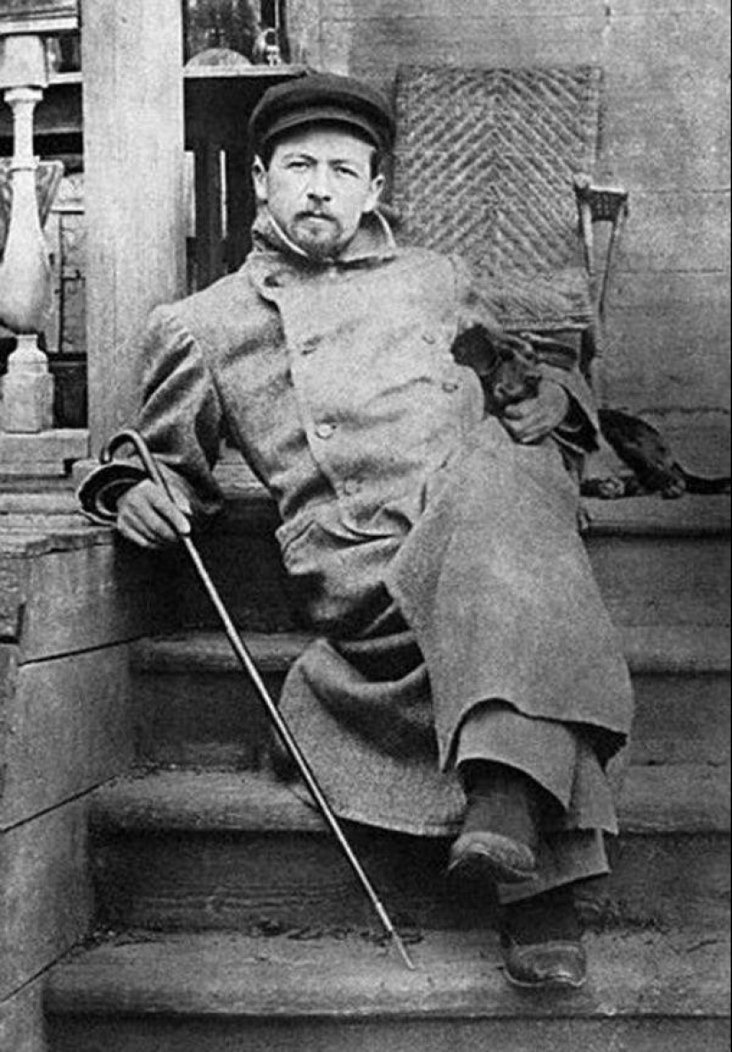 Maxim Gorky con una escoba y otros escritores, como usted no los ha visto Maxim Gorky con una escoba y otros escritores, como usted no los ha visto