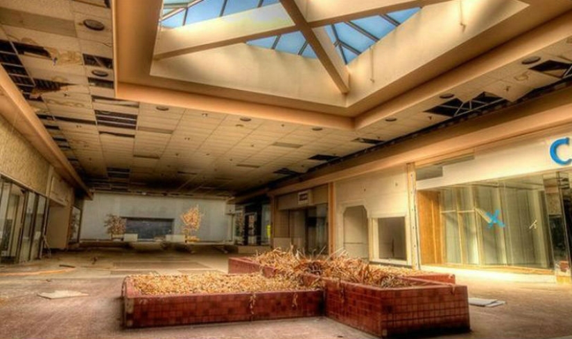 Megacentros comerciales abandonados en Estados Unidos. La decadencia del capitalismo Megacentros comerciales abandonados en Estados Unidos. La decadencia del capitalismo