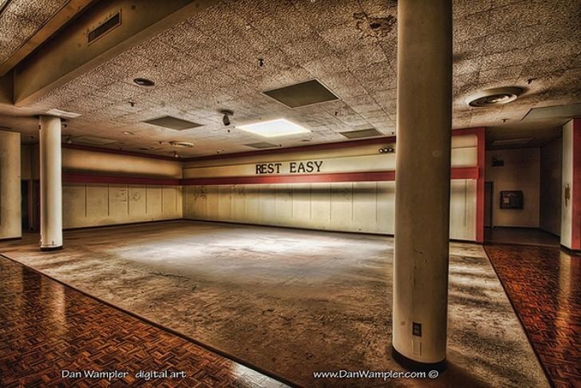 Megacentros comerciales abandonados en Estados Unidos. La decadencia del capitalismo Megacentros comerciales abandonados en Estados Unidos. La decadencia del capitalismo