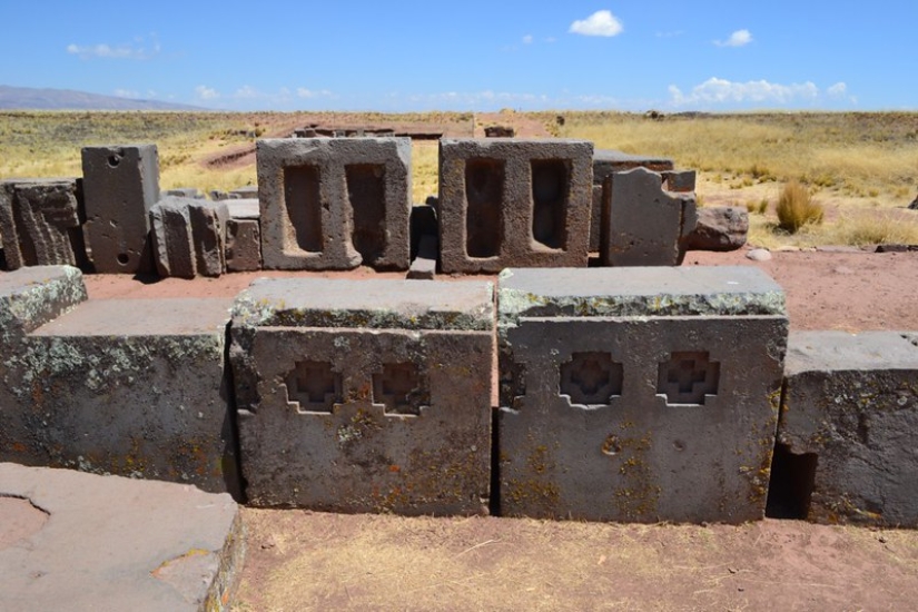 Megaliths of Puma Punku — the riddle of the "Tetris of Titans" from Bolivia Megaliths of Puma Punku — the riddle of the "Tetris of Titans" from Bolivia