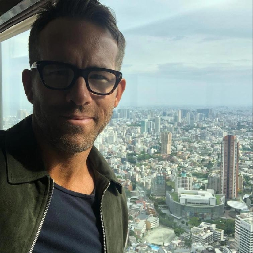 Milla Jovovich con rábano y Hugh Jackman perros: 20 inusual imágenes de las estrellas Milla Jovovich con rábano y Hugh Jackman perros: 20 inusual imágenes de las estrellas