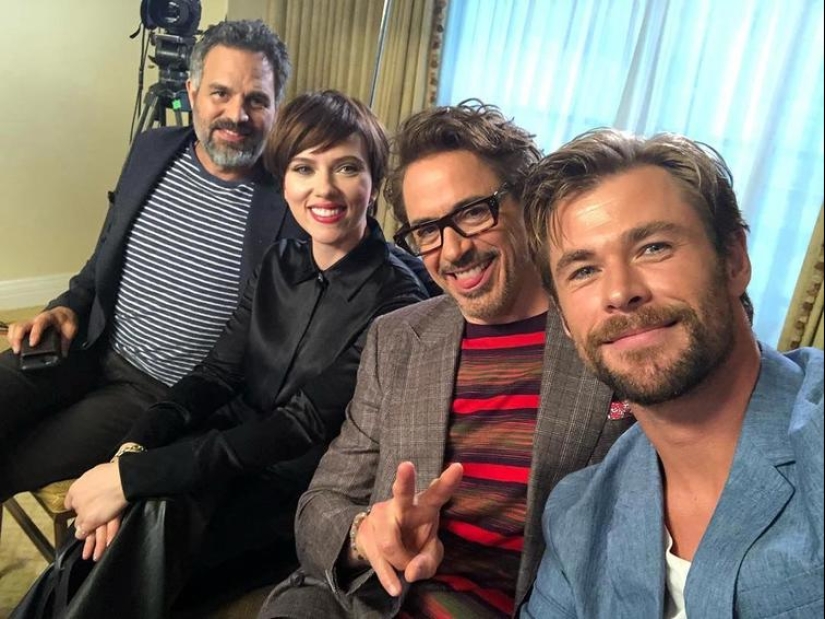 Milla Jovovich con rábano y Hugh Jackman perros: 20 inusual imágenes de las estrellas Milla Jovovich con rábano y Hugh Jackman perros: 20 inusual imágenes de las estrellas