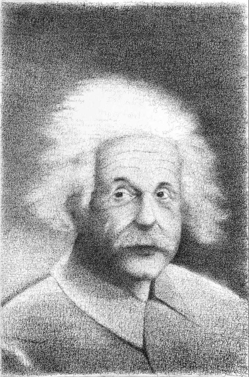 Mira un poco más de cerca: el artista pinta con miles de cartas