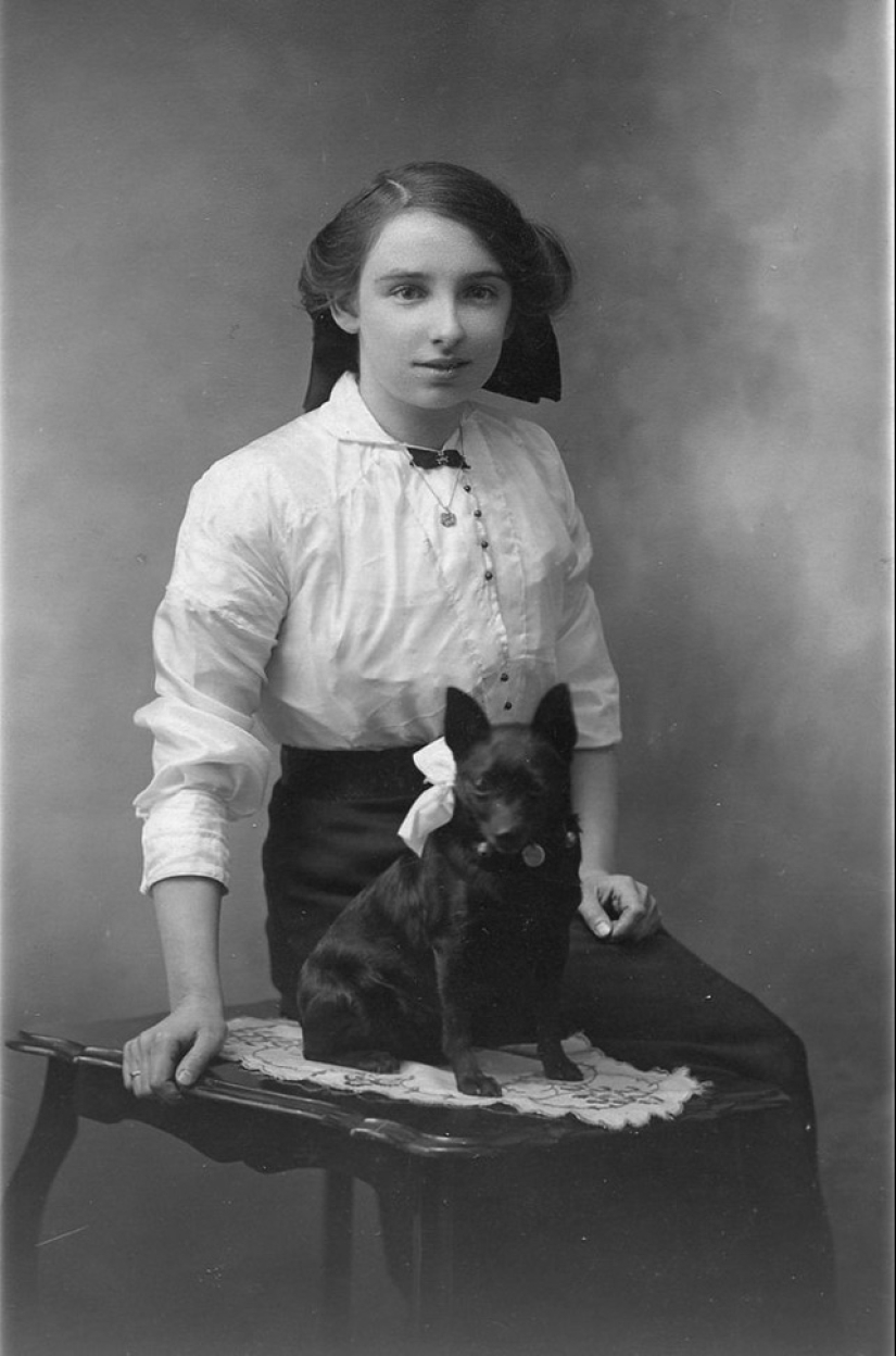 Momentos del pasado: ¿cómo una joven de hace 100 años Momentos del pasado: ¿cómo una joven de hace 100 años