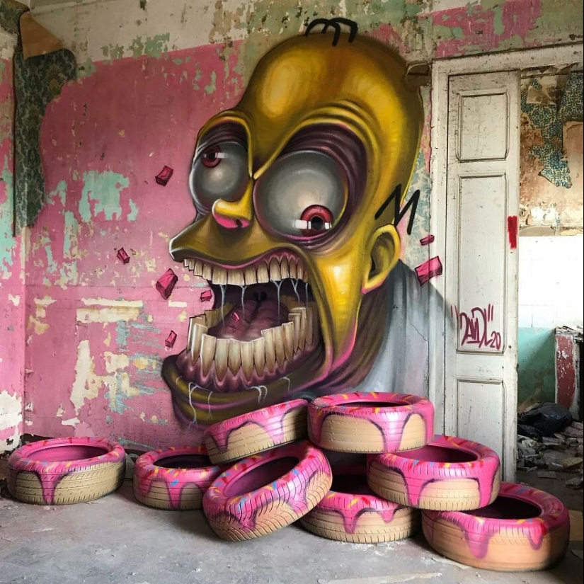 Monstruos Dentudos de David Lozano Inscritos en Interiores Abandonados Monstruos Dentudos de David Lozano Inscritos en Interiores Abandonados