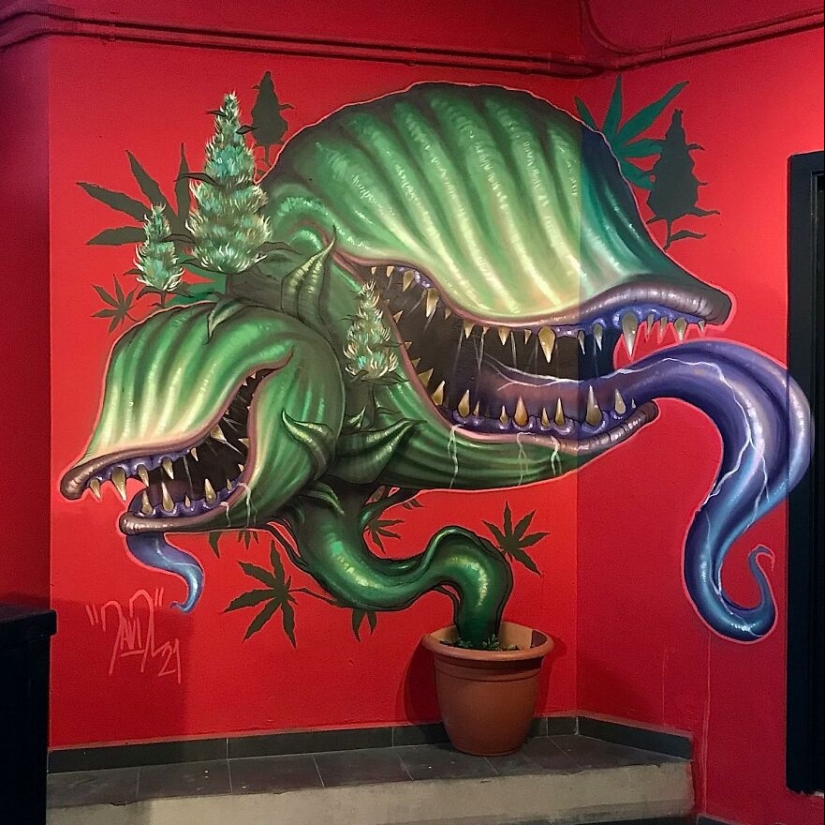 Monstruos Dentudos de David Lozano Inscritos en Interiores Abandonados Monstruos Dentudos de David Lozano Inscritos en Interiores Abandonados