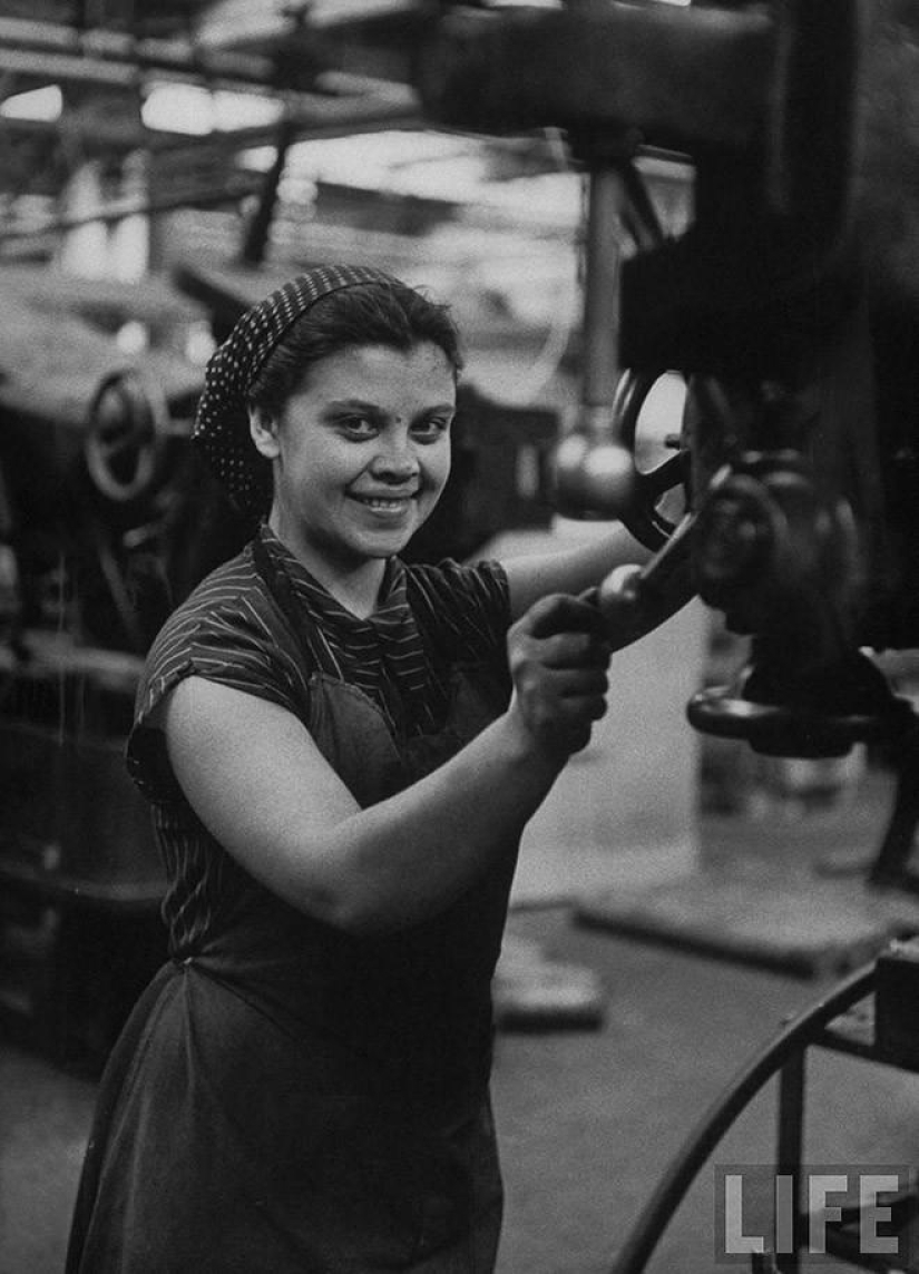Moscovitas en 1956 en imágenes de la fotógrafa de LIFE Lisa Larsen