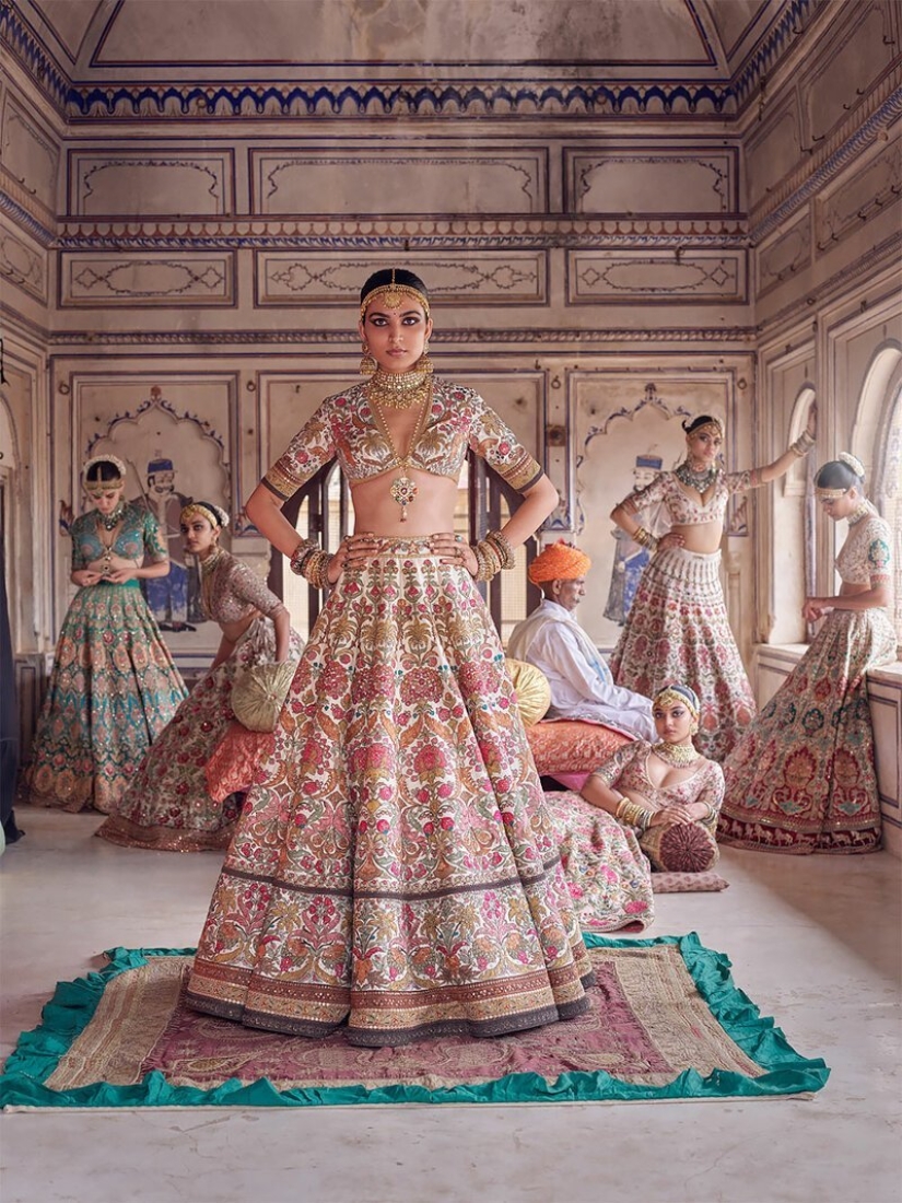 "Mumbai de la historia": la fusión de la boda tradicional de la moda de la India con las tendencias modernas "Mumbai de la historia": la fusión de la boda tradicional de la moda de la India con las tendencias modernas