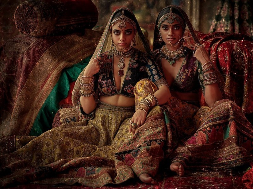 "Mumbai's history": the fusion of traditional wedding fashion India with the modern trends "Mumbai's history": the fusion of traditional wedding fashion India with the modern trends